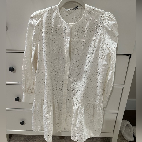Zara Cutwork Embroidery White Dress
4786/084 Size XS - Picture 6 of 7